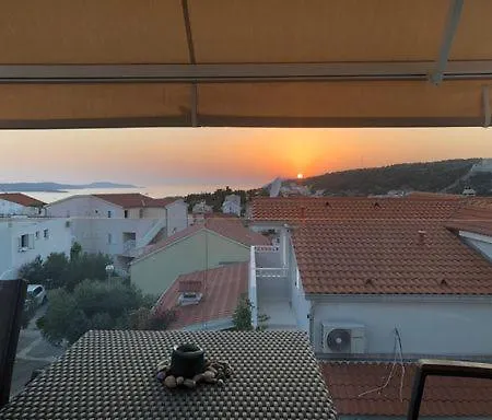 Апартаменти Hvarlove Seaview Luxury *